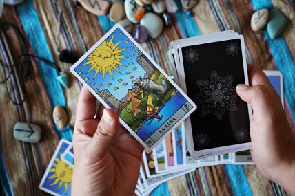 Tarot Card Meanings for Beginners: Where to Start [en] post image