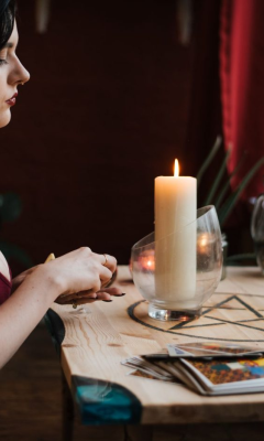 What Does the Ace of Cups Mean in Love Readings [en]